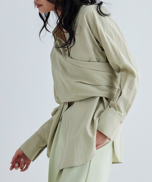 GALLEST（ギャレスト）の「マルチウェイストライプカシュクールシャツ（シャツ/ブラウス・レディース・ブラック系2/グリーン系3・38）」の4枚目の写真