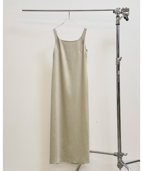 TODAYFUL(トゥデイフル)の「Squareneck Satin Dress(ワンピース・レディース・ブラック/オフホワイト・36inch/38inch)」の13枚目の写真