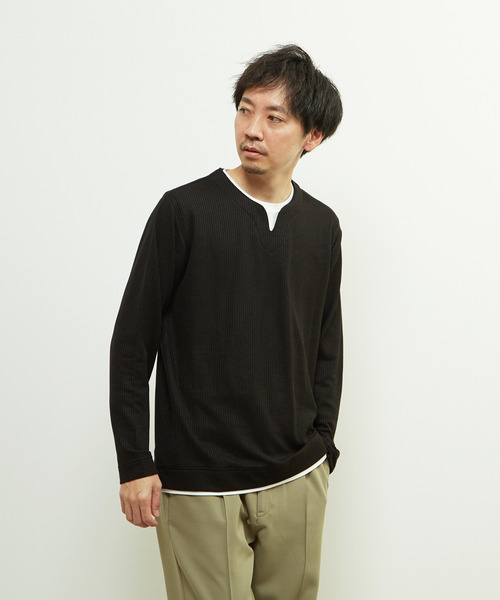 MEN'S MELROSE(メンズメルローズ)の「リンクスストライプフェイクレイヤードキーネックTシャツ(Tシャツ/カットソー・メンズ・ブラック/ライトグレー/ネイビー・3/2/4)」の2枚目の写真