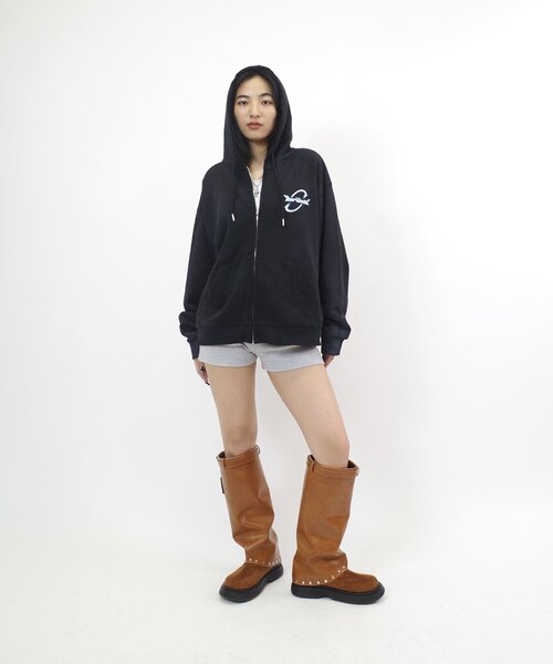 WHO'S WHO gallery(フーズフーギャラリー)の「【UNISEX/ユニセックス】BRONXサークルロゴシップパーカー(パーカー・レディース・ブラック/ネイビー・LARGE/MEDIUM)」の11枚目の写真