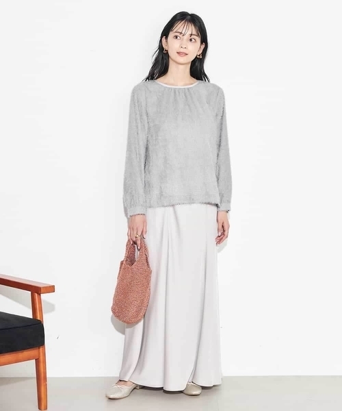 a.v.v(アーヴェヴェ)の「フェザートップス(Tシャツ/カットソー・レディース・ホワイト/ライトグレー・38/36)」の11枚目の写真