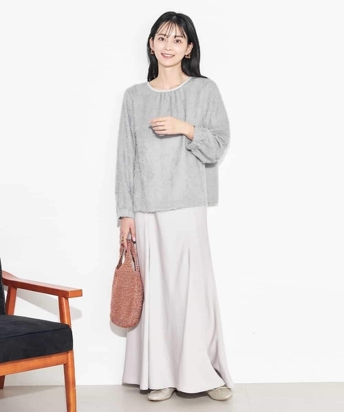 a.v.v(アーヴェヴェ)の「フェザートップス(Tシャツ/カットソー・レディース・ホワイト/ライトグレー・38/36)」の13枚目の写真