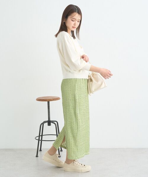 earth music&ecology（アースミュージックアンドエコロジー）の「UVカット加工クルーネックニットカーディガン（カーディガン/ボレロ・レディース・アイボリー/杢グレー/ブラック/サックスブルー/ピンク/ダークネイビー・FREE）」の14枚目の写真