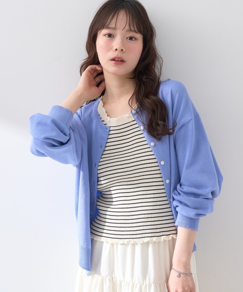 earth music&ecology（アースミュージックアンドエコロジー）の「UVカット加工クルーネックニットカーディガン（カーディガン/ボレロ・レディース・アイボリー/杢グレー/ブラック/サックスブルー/ピンク/ダークネイビー・FREE）」の4枚目の写真