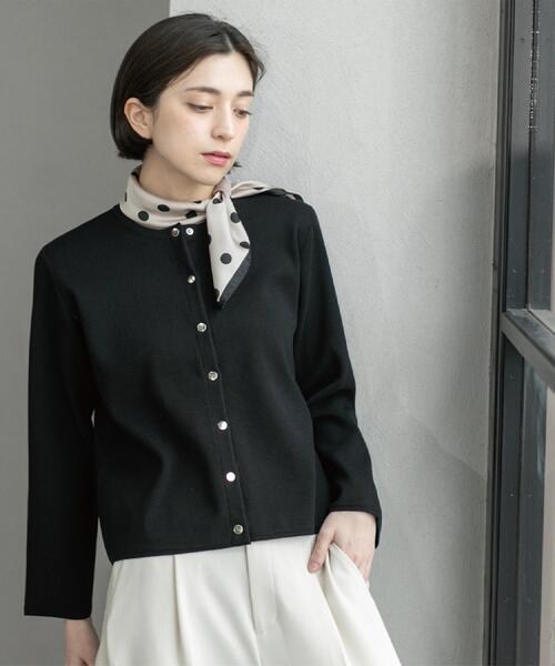 OPAQUE.CLIP（オペークドットクリップ）の「スナップボタンショートニットカーディガン【洗濯機洗い可】（カーディガン/ボレロ・レディース・ブラック/ベビーピンク/ライトグレー/ブルー系その他・38/40/42）」の9枚目の写真