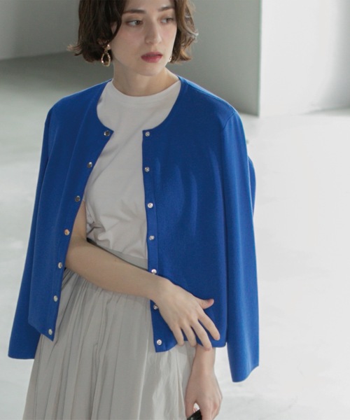 OPAQUE.CLIP（オペークドットクリップ）の「スナップボタンショートニットカーディガン【洗濯機洗い可】（カーディガン/ボレロ・レディース・ブラック/ベビーピンク/ライトグレー/ブルー系その他・38/40/42）」の3枚目の写真
