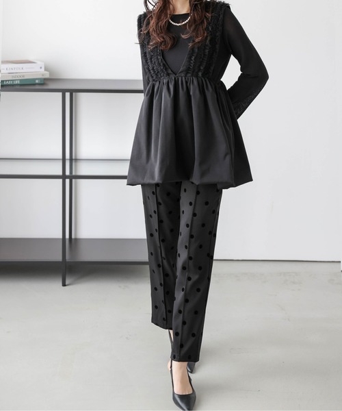 AMELY（エミリー）の「バルーンペプラムベスト（Tシャツ/カットソー・レディース・ベージュ系その他/ブラック・フリー）」の4枚目の写真