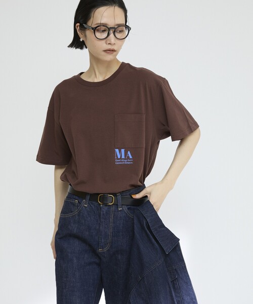 Firsthand（ファーストハンド）の「MA Firsthand/マ ファーストハンド コンセプトプリント ポケットTシャツ / リラックスフィット ショートスリーブ ワンポイントロゴプリントTシャツ（Tシャツ/カットソー・レディース・ネイビー/レッド/ブラウン/ホワイト/ブルー・FREE）」の2枚目の写真