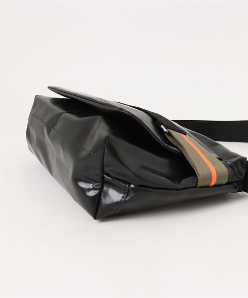 Jack Gomme（ジャックゴム）の「【JACK GOMME/ジャックゴム】ショルダーバッグ メッセンジャーバッグ RIGA（ショルダーバッグ・メンズ・ブラック/カーキ/ホワイト/ネイビー・FREE）」の5枚目の写真