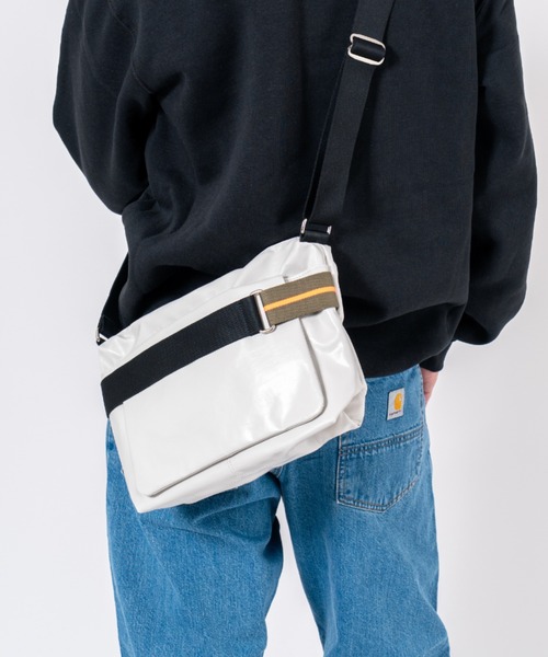 Jack Gomme（ジャックゴム）の「【JACK GOMME/ジャックゴム】ショルダーバッグ メッセンジャーバッグ RIGA（ショルダーバッグ・メンズ・ブラック/カーキ/ホワイト/ネイビー・FREE）」の2枚目の写真