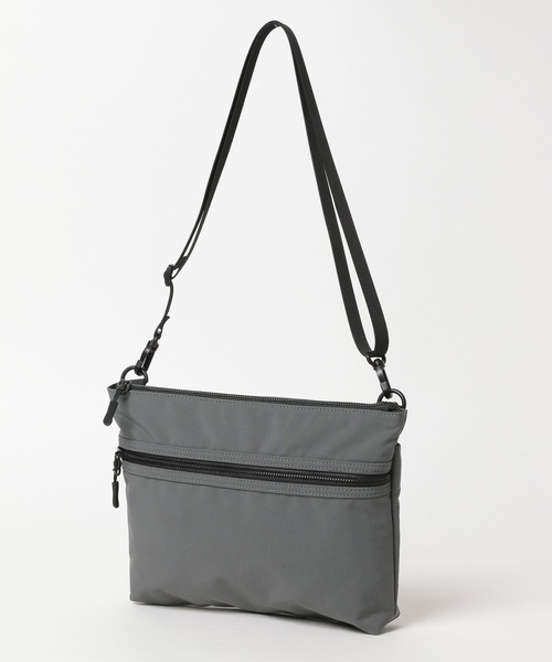 GLOBAL WORK（グローバルワーク）の「撥水スマらくサコッシュ/325977（ショルダーバッグ・メンズ・ブラック/アイボリー/オレンジ/グレー・ONE SIZE）」の17枚目の写真