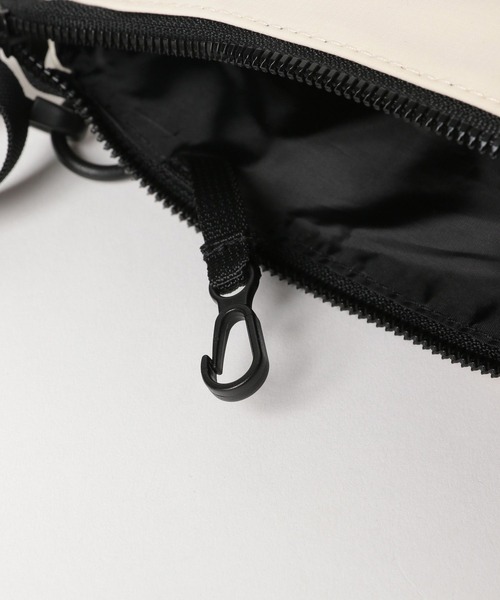 GLOBAL WORK（グローバルワーク）の「撥水スマらくサコッシュ/325977（ショルダーバッグ・メンズ・ブラック/アイボリー/オレンジ/グレー・ONE SIZE）」の8枚目の写真