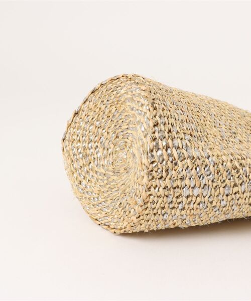 UNBILLION(アンビリオン)の「アフリカンスクエアー AFRICANSQUARE / プラスチックサイザルバッグミニ ミックス(かごバッグ・レディース・ゴールド・FREE)」の7枚目の写真