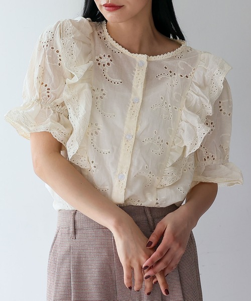 パンチング刺繍レース（スカラップ）レースフリルブラウス