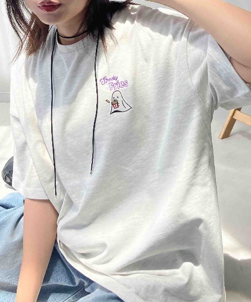 AS KNOW AS plus(アズノゥアズプラス)の「●ワンポイント刺繍 おばけプリントビッグサイズ半袖Tシャツ(Tシャツ/カットソー・レディース・オフホワイト/スミクロ/オートミール/ワイン系/ホワイト系/ブラック系/アイボリー系1/ブラック系1/ピンク系1/ホワイト系1・FREE)」の22枚目の写真