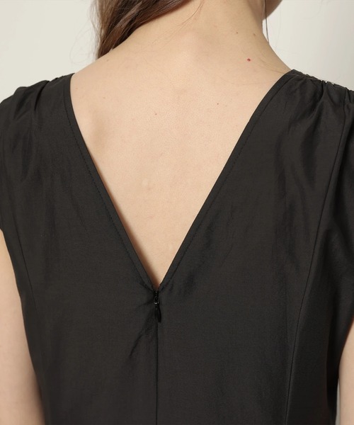 CADUNE(カデュネ)の「エアードロストワンピース(ワンピース・レディース・ブラック/ブラウン/オレンジ・36/38)」の11枚目の写真