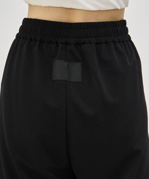 COGTHEBIGSMOKE(コグザビッグスモーク)の「【COGTHEBIGSMOKE/コグザビッグスモーク】EDEN TROUSERS/ストレッチエフォートレスストレートパンツ(その他パンツ・レディース・ブラック/ブラウン・1)」の17枚目の写真