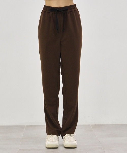 COGTHEBIGSMOKE(コグザビッグスモーク)の「【COGTHEBIGSMOKE/コグザビッグスモーク】EDEN TROUSERS/ストレッチエフォートレスストレートパンツ(その他パンツ・レディース・ブラック/ブラウン・1)」の18枚目の写真