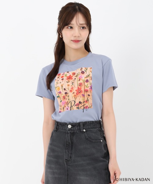 31 Sons de mode(トランテアン ソン ドゥ モード)の「2025春夏新作 【HIBIYA-KADANコラボ】フラワープリントTEE(Tシャツ/カットソー・レディース・ブラック/サックスブルー/オフホワイト・フリ-)」の1枚目の写真
