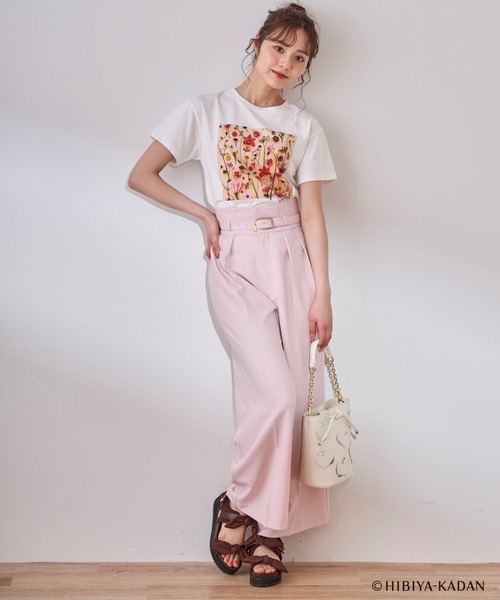 31 Sons de mode(トランテアン ソン ドゥ モード)の「2025春夏新作 【HIBIYA-KADANコラボ】フラワープリントTEE(Tシャツ/カットソー・レディース・ブラック/サックスブルー/オフホワイト・フリ-)」の6枚目の写真