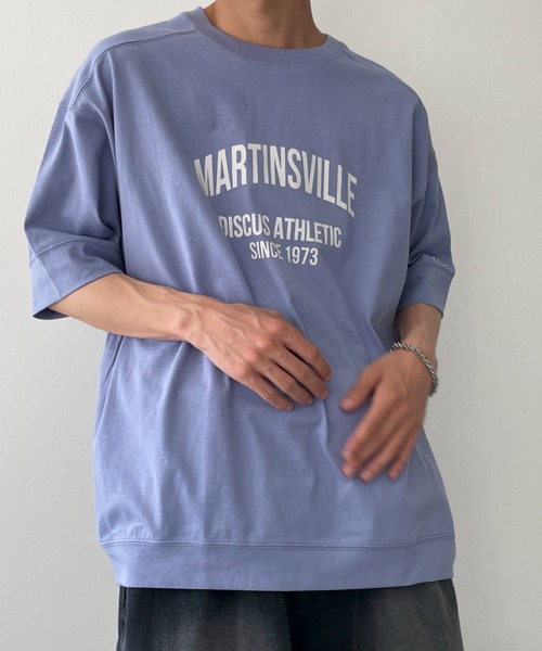 DISCUS（ディスカス）の「∴WEGO/【25年春夏新作】DISCUS ルーズカレッジロゴT（Tシャツ/カットソー・メンズ・ブルー系その他/スミクロ/ホワイト/グリーン/レッド/ブラック・LARGE/MEDIUM）」の19枚目の写真