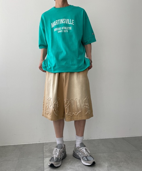 DISCUS（ディスカス）の「∴WEGO/【25年春夏新作】DISCUS ルーズカレッジロゴT（Tシャツ/カットソー・メンズ・ブルー系その他/スミクロ/ホワイト/グリーン/レッド/ブラック・LARGE/MEDIUM）」の17枚目の写真