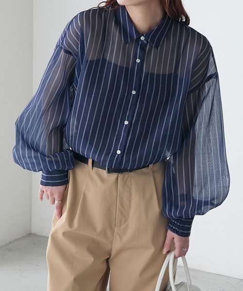 BONLECILL(ボンルシール)の「アソート柄シアーボリュームスリーブシャツ(シャツ/ブラウス・レディース・ブラック/ブルー/ネイビー/ブラウン・FREE)」の22枚目の写真