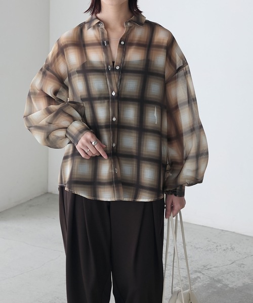 BONLECILL(ボンルシール)の「アソート柄シアーボリュームスリーブシャツ(シャツ/ブラウス・レディース・ブラック/ブルー/ネイビー/ブラウン・FREE)」の15枚目の写真