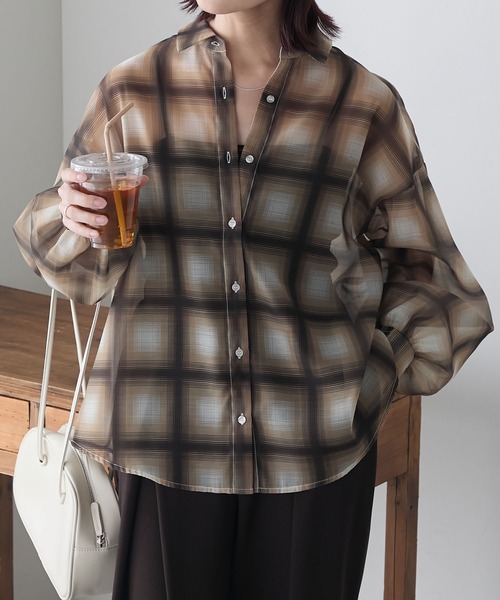 BONLECILL(ボンルシール)の「アソート柄シアーボリュームスリーブシャツ(シャツ/ブラウス・レディース・ブラック/ブルー/ネイビー/ブラウン・FREE)」の20枚目の写真