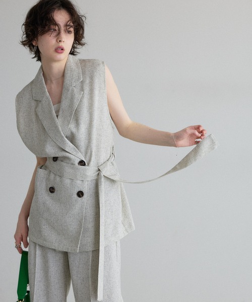 &. NOSTALGIA（アンドドットノスタルジア）の「【ZOZO限定】ミックスツイードベルト付きジレ（ベスト・レディース・グレー/アイボリー・M）」の2枚目の写真