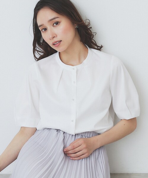 index（インデックス）の「バンドカラータックブラウス【洗濯機洗い可/イージーアイロン/防シワ】（シャツ/ブラウス・レディース・アイボリー系2/ブルー系7/ワイン系1/ホワイト系9・42/38/40/36）」の2枚目の写真