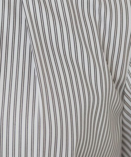 index（インデックス）の「バンドカラータックブラウス【洗濯機洗い可/イージーアイロン/防シワ】（シャツ/ブラウス・レディース・アイボリー系2/ブルー系7/ワイン系1/ホワイト系9・42/38/40/36）」の18枚目の写真