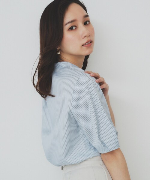 index（インデックス）の「バンドカラータックブラウス【洗濯機洗い可/イージーアイロン/防シワ】（シャツ/ブラウス・レディース・アイボリー系2/ブルー系7/ワイン系1/ホワイト系9・42/38/40/36）」の7枚目の写真