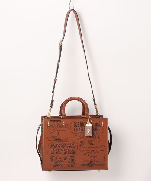 COACH × PEANUTS ローグ バッグ ニュースペーパー プリント 公式】COACH – コーチ | 【COACH X PEANUTS】ローグ バッグ