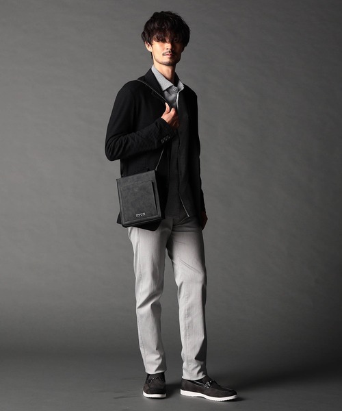 NICOLE CLUB FOR MEN(ニコルクラブフォーメン)の「スクエアショルダーミニバッグ(ショルダーバッグ・メンズ・ネイビー/ブラック/ブラック×グレー/グレー系・FREE)」の6枚目の写真
