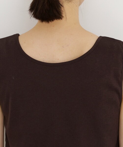 THE SHOP TK （ザ ショップ ティーケー ）の「【インナーに最適】2WAYスクエアタンク（タンクトップ・レディース・アイボリー/ブラック/カーキ/ダークブラウン・12/13）」の7枚目の写真