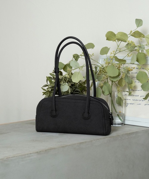 lawgy(ラウジー)の「thin boston bag / スィンボストンバッグ(ショルダーバッグ・レディース・アイボリー/ブラック/キャメル・FREE)」の2枚目の写真