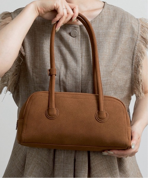 lawgy(ラウジー)の「thin boston bag / スィンボストンバッグ(ショルダーバッグ・レディース・アイボリー/ブラック/キャメル・FREE)」の5枚目の写真