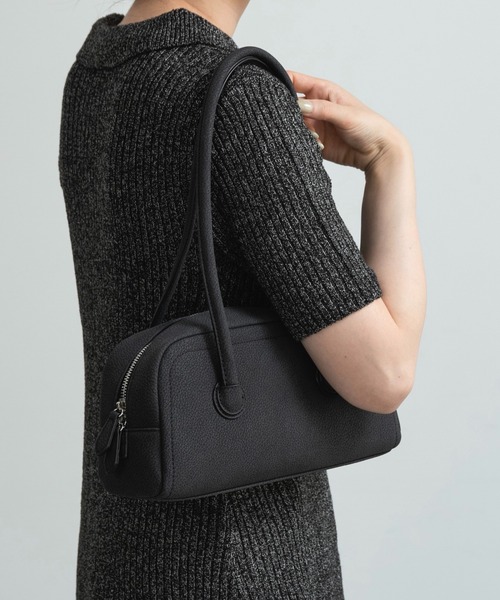 lawgy(ラウジー)の「thin boston bag / スィンボストンバッグ(ショルダーバッグ・レディース・アイボリー/ブラック/キャメル・FREE)」の20枚目の写真