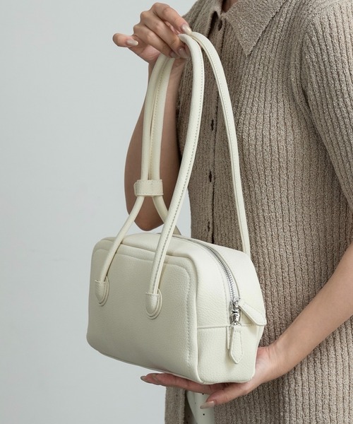 lawgy(ラウジー)の「thin boston bag / スィンボストンバッグ(ショルダーバッグ・レディース・アイボリー/ブラック/キャメル・FREE)」の14枚目の写真