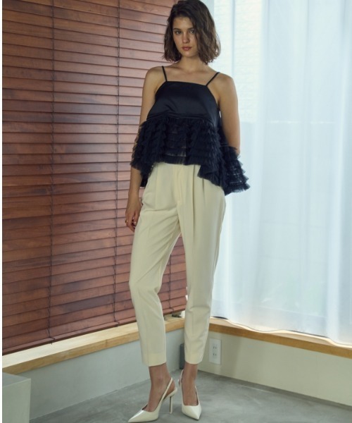 ERADIE(エラディエ)の「Tulle tiered SatinCamisole top チュールティアードサテンキャミTOP(キャミソール・レディース・ピンクベージュ/ホワイト系その他/ブラック・FREE)」の19枚目の写真