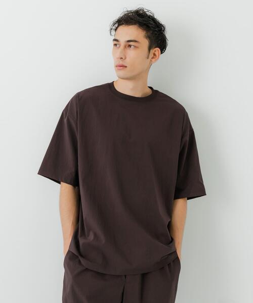 URBAN RESEARCH（アーバンリサーチ）の「NYLON DRY STRETCH SHORT-SLEEVE T-SHIRTS（Tシャツ/カットソー・メンズ・バーガンディー/ブラック・MEDIUM/LARGE）」の4枚目の写真