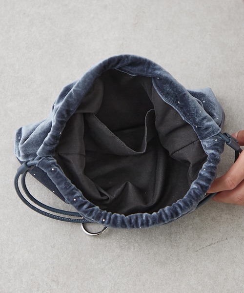 CIAOPANIC TYPY(チャオパニックティピー)の「カラビナ付きベロアスタッズ巾着BAG(トートバッグ・レディース・サックスブルー/グレイッシュベージュ/バーガンディー/ダークブラウン・ONE SIZE)」の18枚目の写真