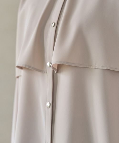 Honeys(ハニーズ)の「ケープ風ブラウス(シャツ/ブラウス・レディース・ブラウン/ホワイト/グレイッシュベージュ/ブラック・L/LL/M/S/3L)」の11枚目の写真