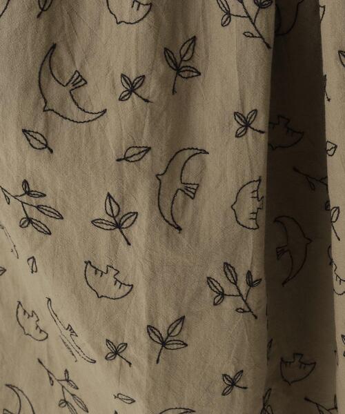 one'sterrace（ワンズテラス）の「刺繍入り 9分丈スカート（スカート・レディース・ブラック系8/カーキ系5・02）」の6枚目の写真