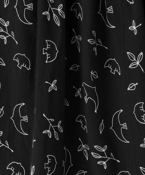 one'sterrace（ワンズテラス）の「刺繍入り 9分丈スカート（スカート・レディース・ブラック系8/カーキ系5・02）」の4枚目の写真