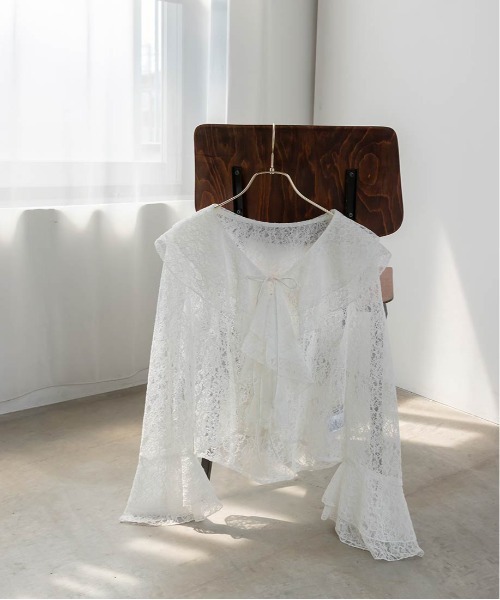 RANDA(ランダ)の「ラッフルレースフリルブラウス(シャツ/ブラウス・レディース・ブラック/ブルー/ホワイト・FREE)」の4枚目の写真