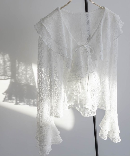 RANDA(ランダ)の「ラッフルレースフリルブラウス(シャツ/ブラウス・レディース・ブラック/ブルー/ホワイト・FREE)」の17枚目の写真