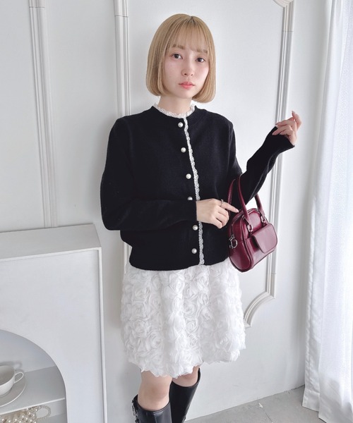 Loueme(ルエム)の「パールボタンレーストリムカーディガン(ニット/セーター・レディース・ブラック/ピンク/グレー/オフホワイト/ライトブルー・FREE)」の20枚目の写真