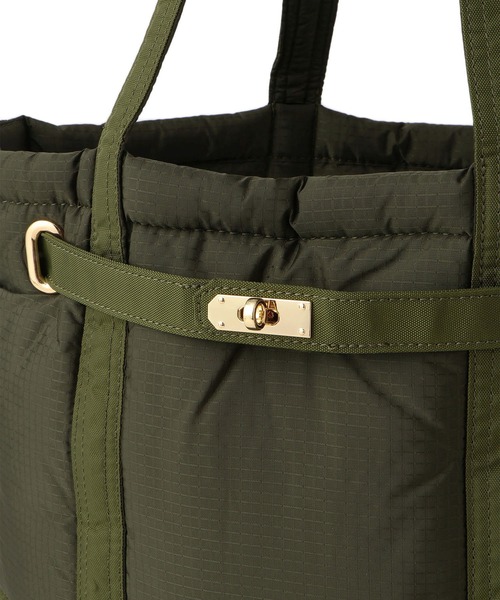 le cercle ADAM ET ROPE'(ルセルクルアダムエロペ)の「【TRIFFER/トリファー】別注/キルティングトートバッグ(トートバッグ・レディース・カーキ/ブラック/ホワイト系その他2・FREE)」の13枚目の写真